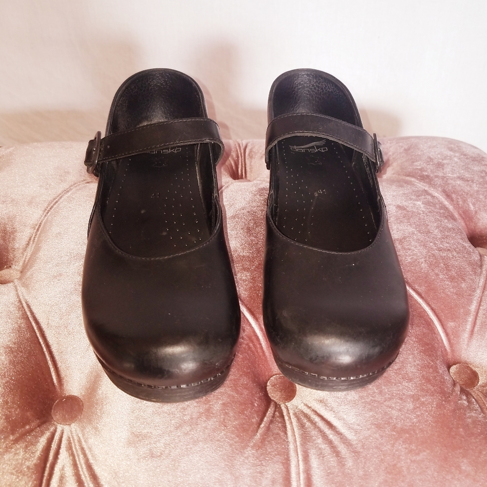 41 Dansko Mary Jane style